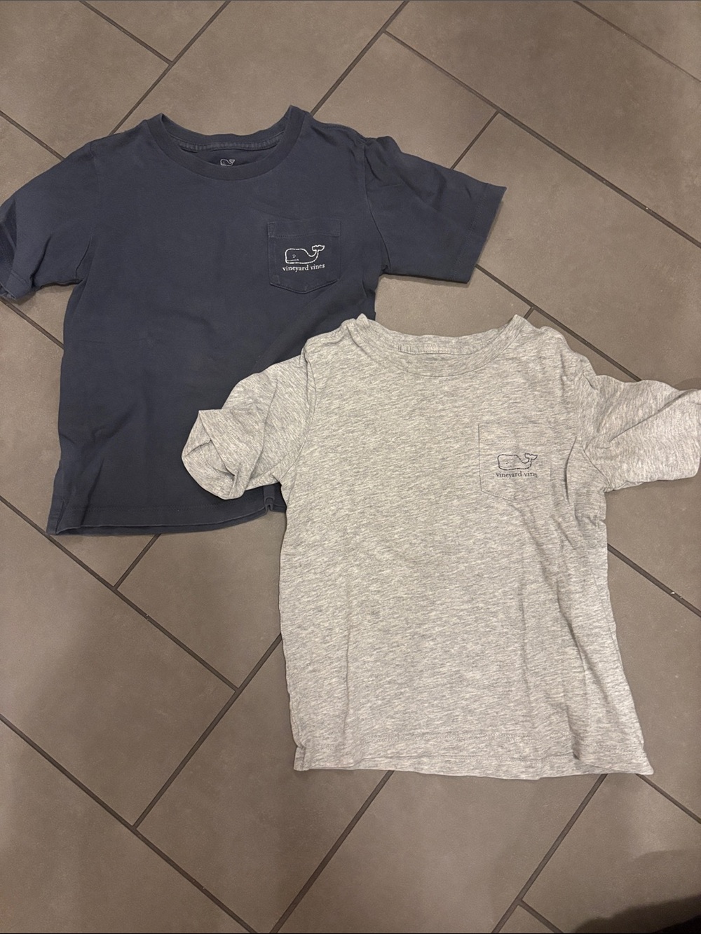 🐳 Vineyard Vines Bundle 4T Kids Short Sleeve Pocket Tees - Navy & Heather Gray